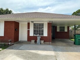 5008 Academy Dr in Metairie, LA - Building Photo