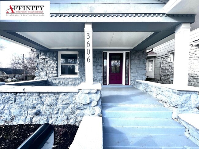 3606 S Benton Ave in Kansas City, MO - Building Photo - Building Photo