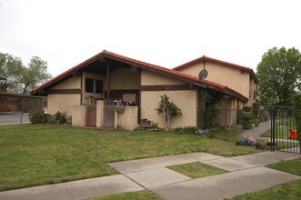 1507 N Prather St in Simi Valley, CA - Building Photo - Building Photo