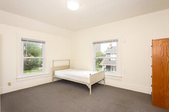 507 Mack Rd in Ann Arbor, MI - Foto de edificio - Building Photo