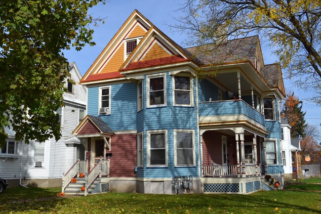 350 Euclid Ave, Unit A in Elmira, NY - Building Photo - Building Photo