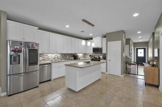 592 Mosswood Dr in Conroe, TX - Building Photo - Building Photo