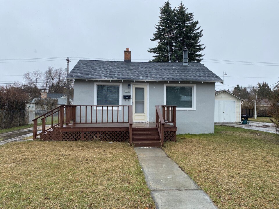 315 W 19th St in Idaho Falls, ID - Building Photo