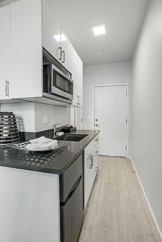 422 11th Ave - Amazing Remodeled Studios! in Seattle, WA - Building Photo - Building Photo
