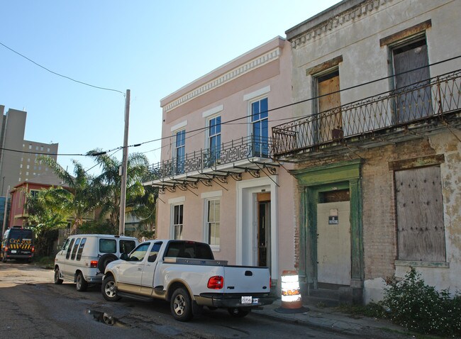 1720 Clio St in New Orleans, LA - Foto de edificio - Building Photo