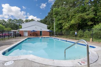 Forest Pine Apartments in Franklin, VA - Foto de edificio - Building Photo