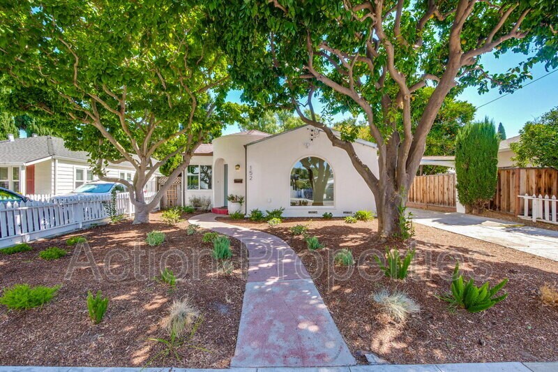 152 S Bayview Ave in Sunnyvale, CA - Building Photo