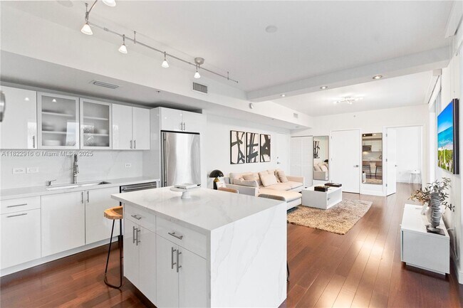 3451 NE 1st Ave in Miami, FL - Building Photo - Building Photo