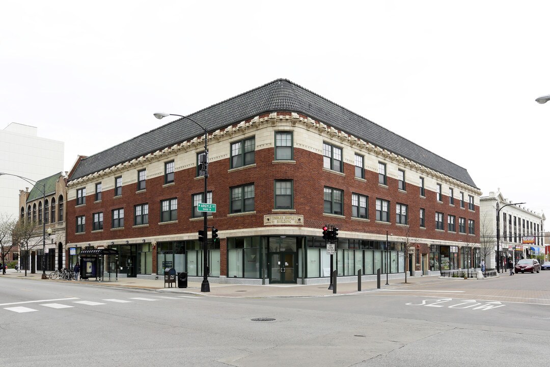 Harold Washington Apartments in Chicago, IL - Foto de edificio