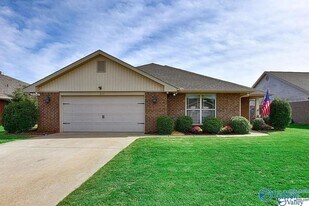 239 Fields Pond Dr in Madison, AL - Building Photo