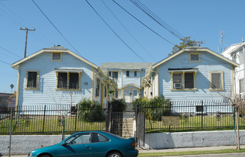 1305-1307 1/2 Talmadge St in Los Angeles, CA - Foto de edificio - Building Photo