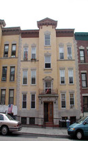 446 40th St Apartments