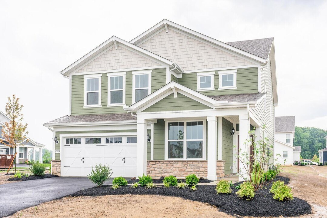 12009 Landon Dr in Plain City, OH - Building Photo