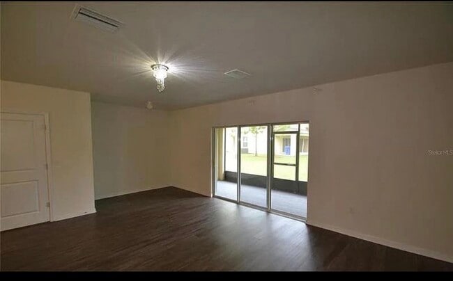 9943 Hound Chase Dr in Gibsonton, FL - Building Photo - Building Photo