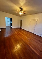 1523 N McCadden Pl, Unit 206 in Los Angeles, CA - Building Photo