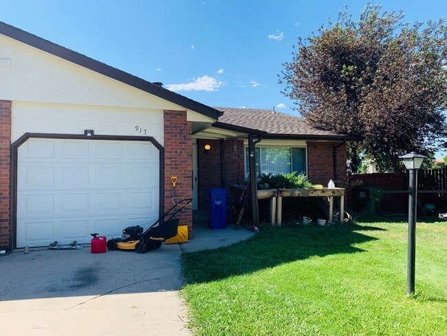 property at 917 Red Fir Pl