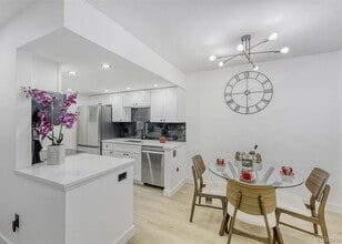 4400 S Quebec St, Unit W 106 in Denver, CO - Foto de edificio - Building Photo