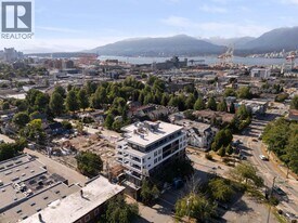 1680 Adanac St in Vancouver, BC - Building Photo