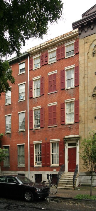 1120 Spruce St in Philadelphia, PA - Building Photo