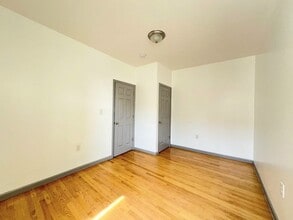 65 Hawkins St in Newark, NJ - Building Photo - Building Photo