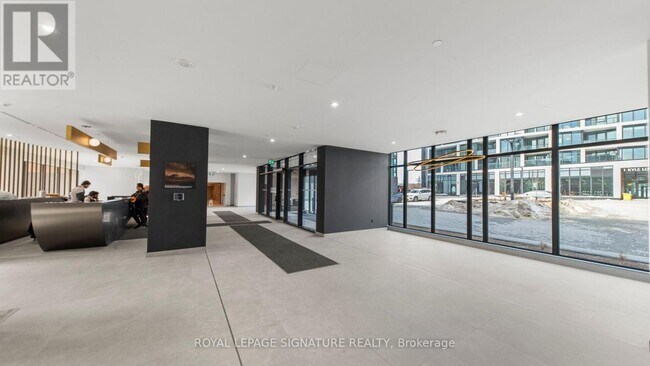 1 Quarrington Lane in North York, ON - Building Photo - Building Photo