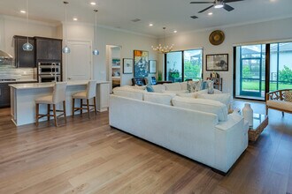 559 SE Villandry Way in Port St. Lucie, FL - Building Photo - Building Photo