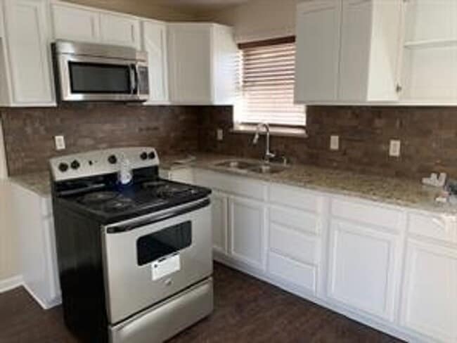 105 Laguna Vista Ct in Chico, TX - Building Photo - Building Photo