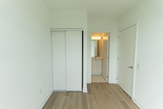 86-786 Dundas St E in Mississauga, ON - Building Photo - Building Photo