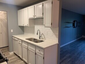4820 Park Commons Dr, Unit 234 in St. Louis Park, MN - Building Photo - Building Photo