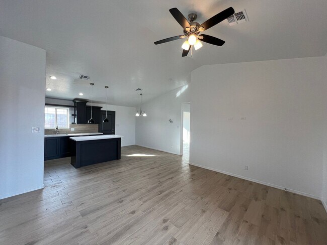 10673 E 46th Ln in Yuma, AZ - Building Photo - Building Photo