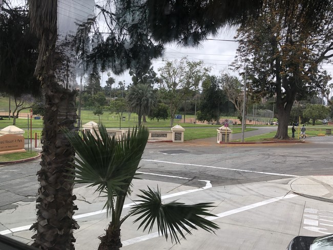 601 N Park Ave in Inglewood, CA - Building Photo - Building Photo