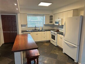2159 NE 122nd St in North Miami, FL - Building Photo - Building Photo