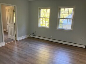 353 Windham Rd, Unit #3 in Willimantic, CT - Building Photo - Building Photo