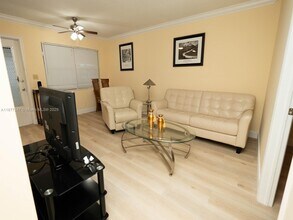 2121 NE 42nd Ct in Lighthouse Point, FL - Building Photo - Building Photo