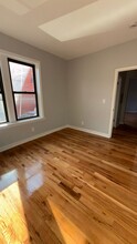 864 - Victoria Grande, LLC in Bayonne, NJ - Foto de edificio - Building Photo