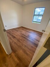 925 Hunting Ridge Rd in Wilmington, NC - Foto de edificio - Building Photo