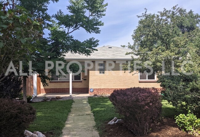property at 1215 Cherry St