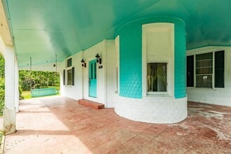 891 County Rd 284 in Alvin, TX - Building Photo - Building Photo
