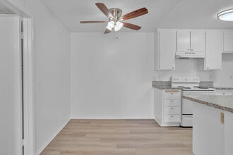 AMBERWOOD APARTMENTS in Chino, CA - Building Photo - Interior Photo