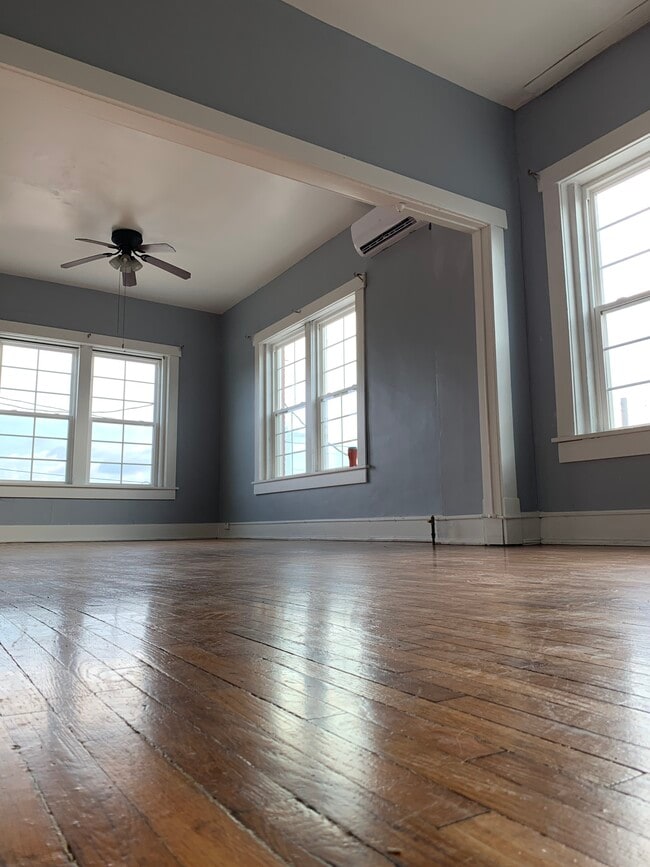property at 1 E Main St