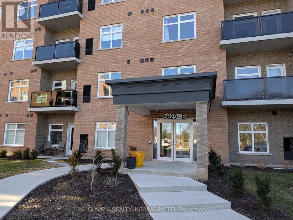 5629-5629 Swayze Dr in Niagara Falls, ON - Building Photo