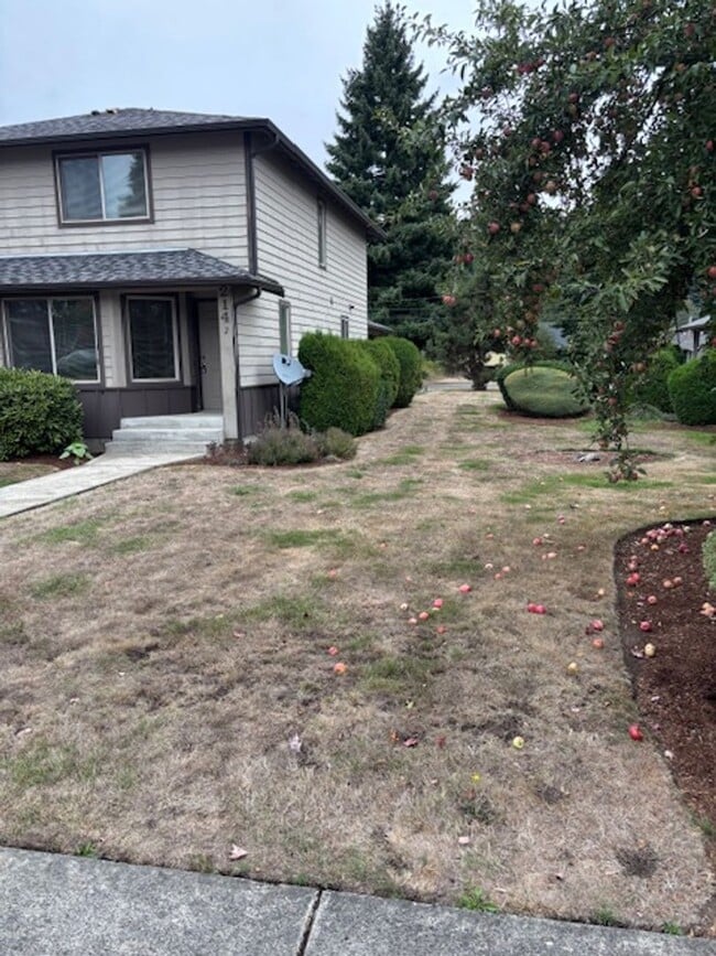 214 Varner Ave SE in Orting, WA - Building Photo - Building Photo