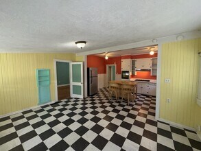 302 Decelle St in Jackson, MS - Building Photo - Building Photo