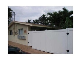 612 NE 29th Dr in Wilton Manors, FL - Building Photo