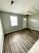 1302 Flint St in Jonesboro, AR - Building Photo - Building Photo