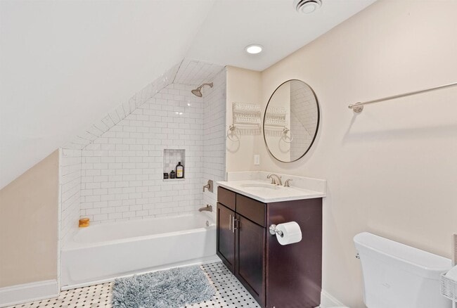 property at 3015 N Booth St