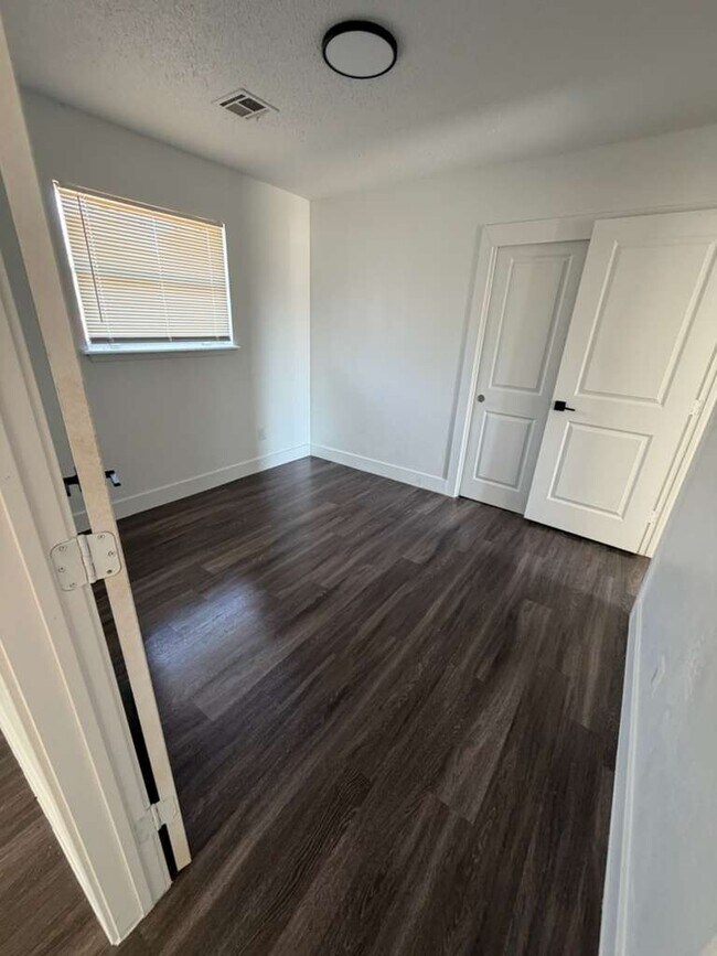 329 NW 86th St in Oklahoma City, OK - Building Photo - Building Photo