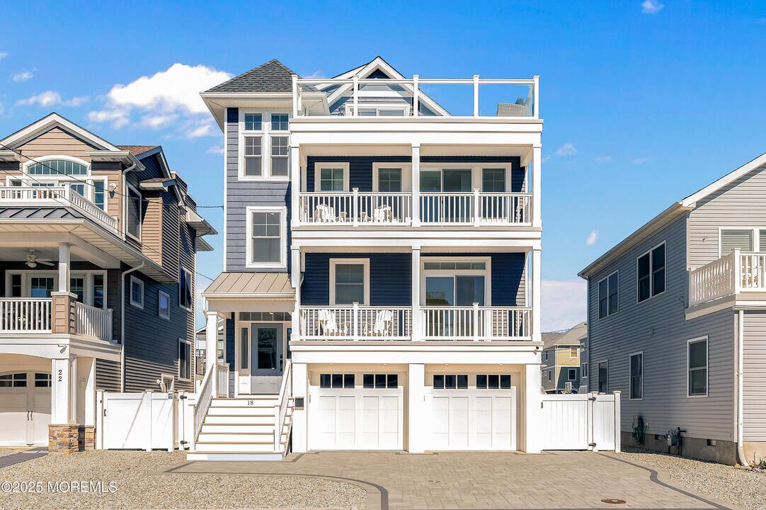 18 Fielder Ave in Seaside Heights, NJ - Building Photo