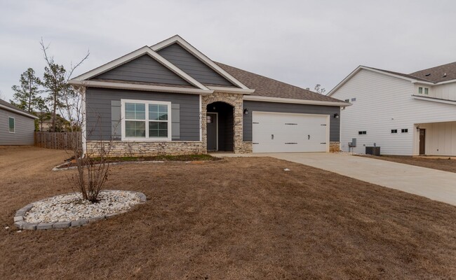 8033 Barton Dr in Columbus, GA - Building Photo - Building Photo