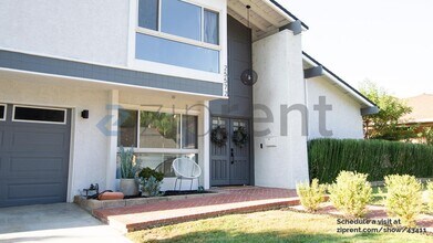 25572 Vía Brava in Santa Clarita, CA - Building Photo - Building Photo